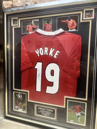 Dwight yorke signed shirt - signed,