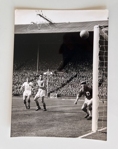 Man utd 1957 cup final - man,